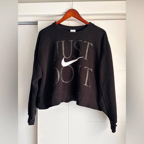 Nike Women's Black 'Just Do It' Sweatshirt - Picture 3 of 6